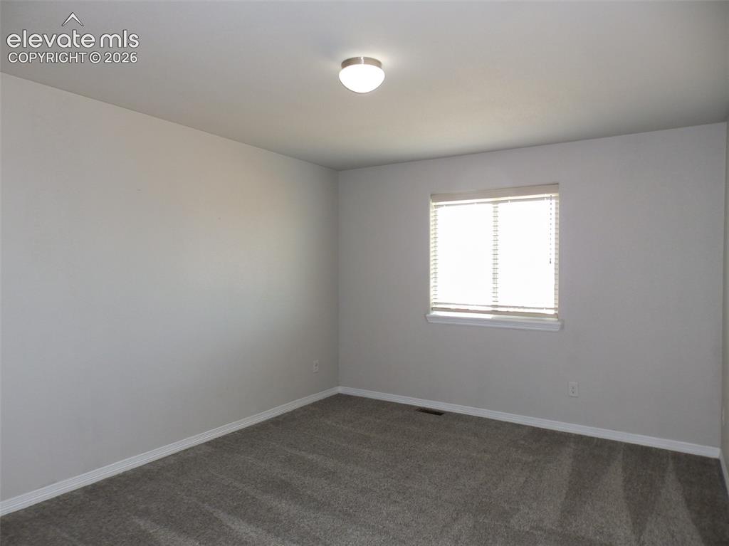 Image 14 of 22: Bedroom
