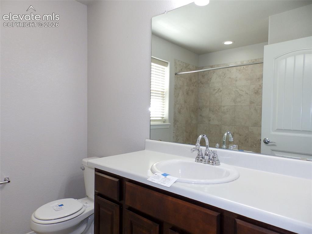 Image 16 of 22: Bathroom