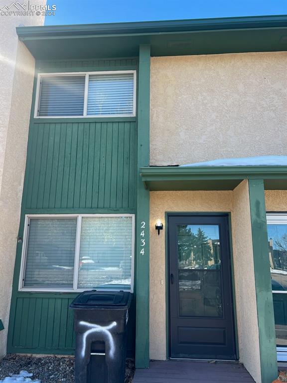 Image 9 of 11: Entry