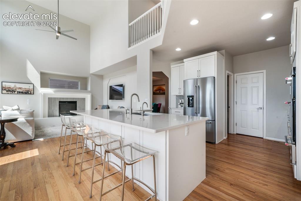 Image 11 of 50: Kitchen