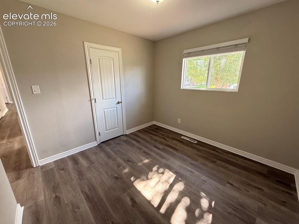 Image 18 of 23: Master Bedroom