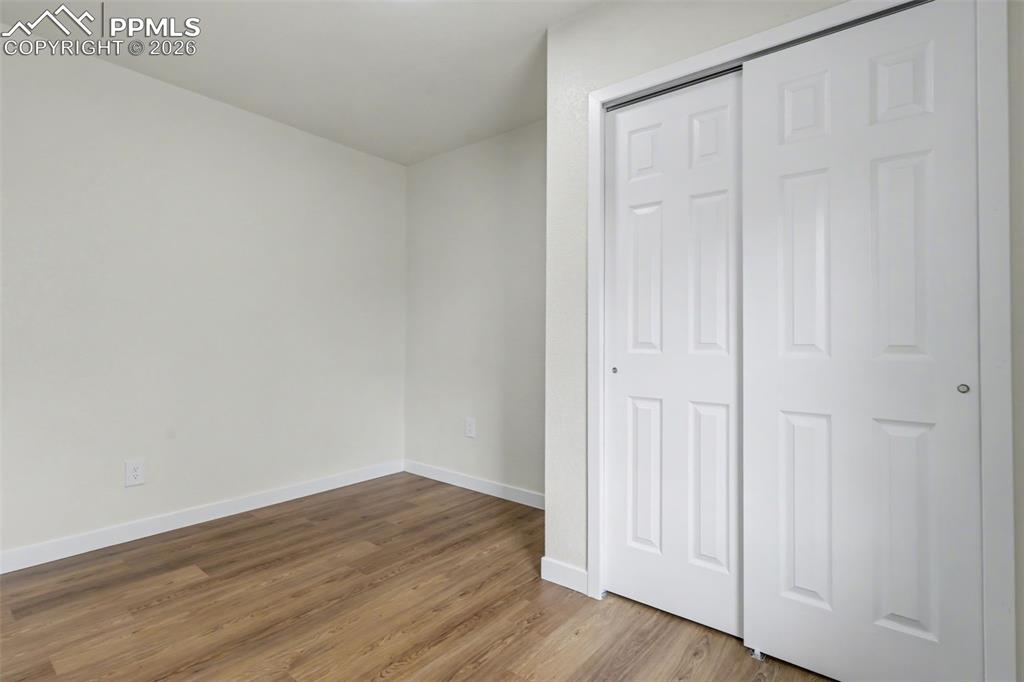 Image 39 of 46: Bedroom