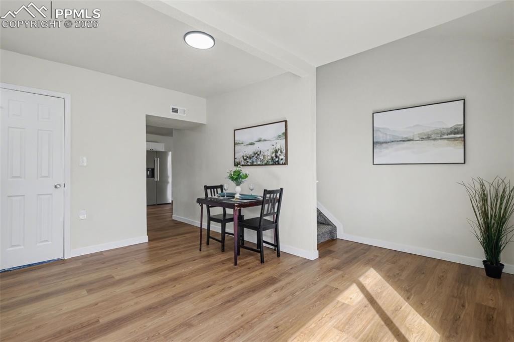 Image 9 of 46: Dining Area