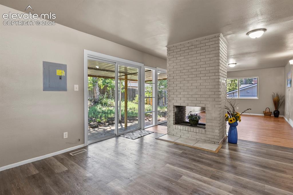 Image 11 of 26: Living Room