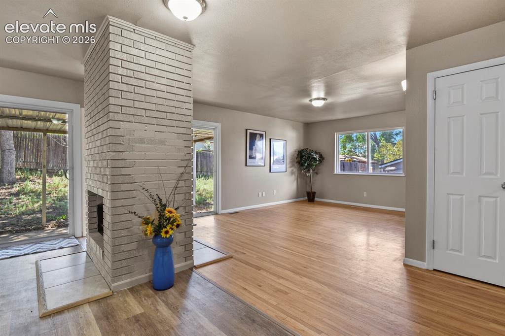 Image 3 of 26: Open floor plan
