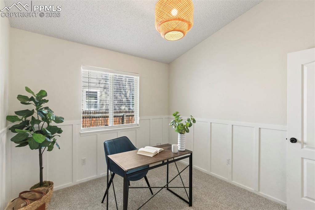 Image 17 of 42: Office