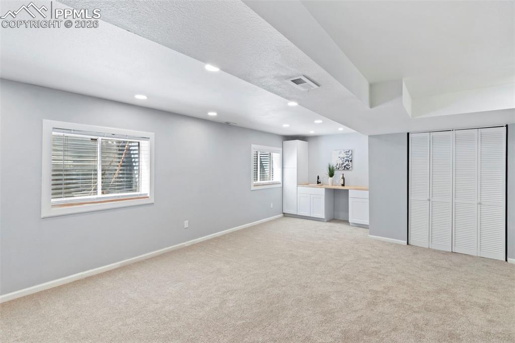 Image 23 of 42: Bedroom