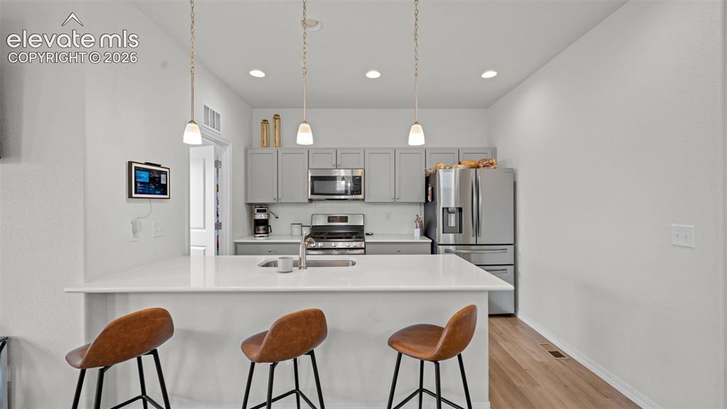 Image 11 of 24: Kitchen