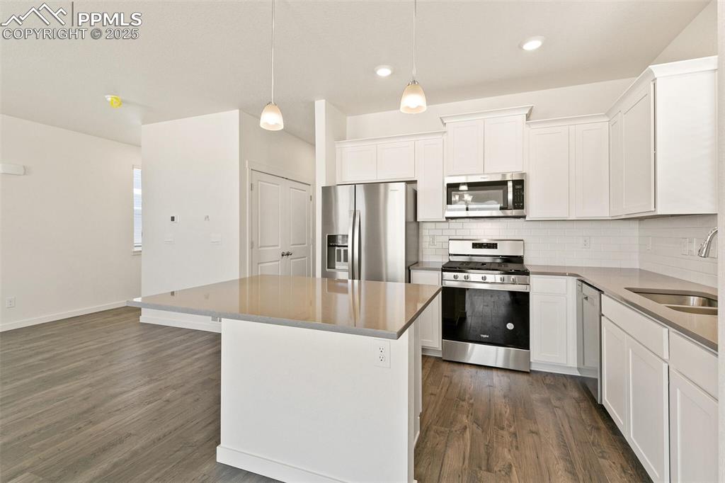 Image 10 of 31: Kitchen