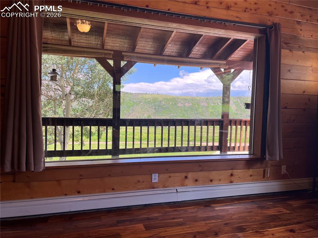 Image 13 of 48: Deck