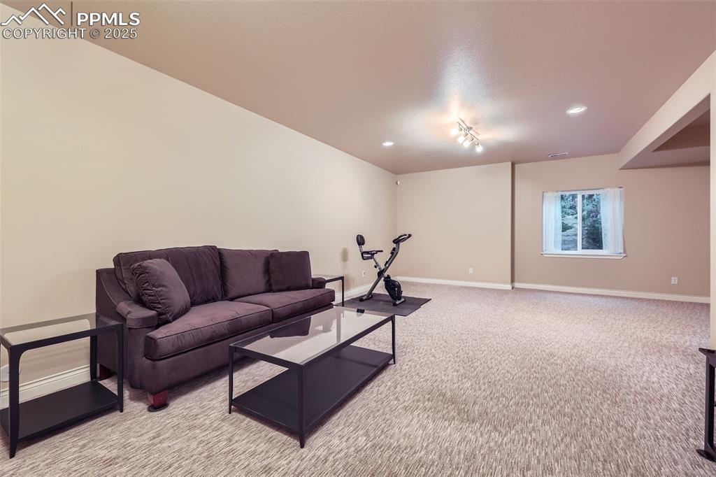 Image 19 of 28: Recreation Room
