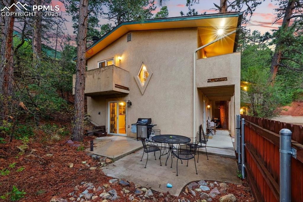 Image 22 of 41: Back of Structure