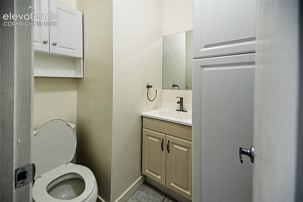 Image 7 of 26: Bathroom