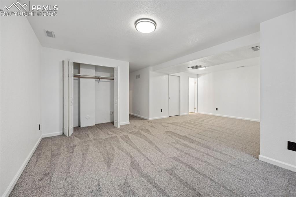 Image 23 of 39: Basement suite