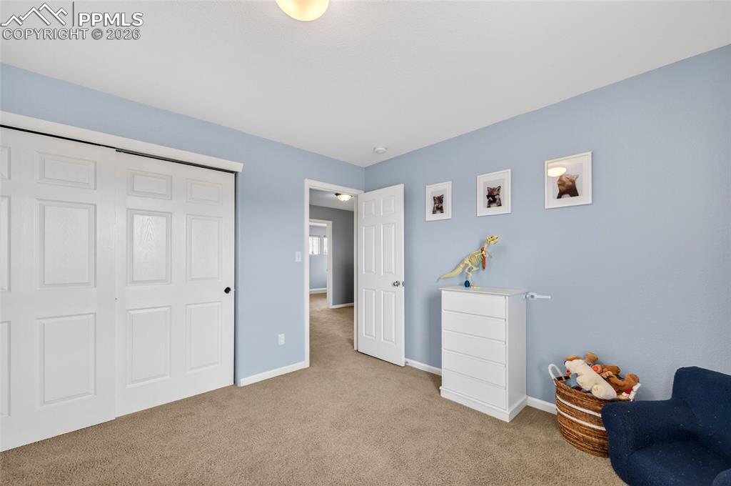 Image 24 of 46: Sitting Room