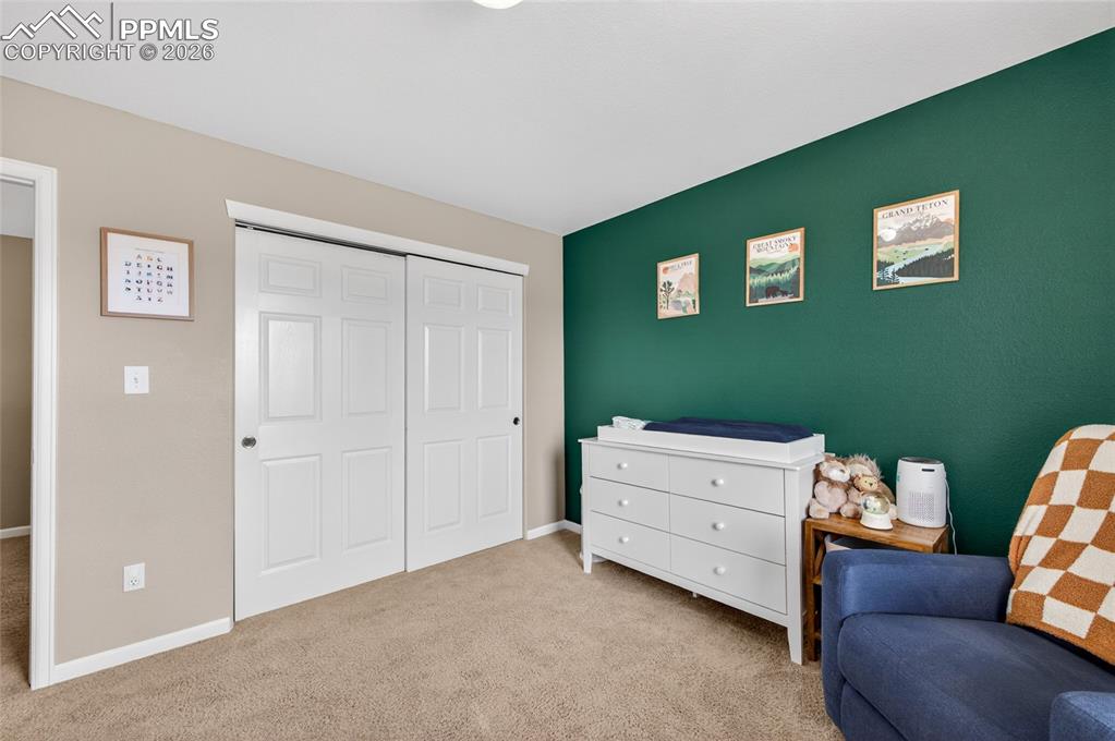 Image 26 of 46: Sitting Room