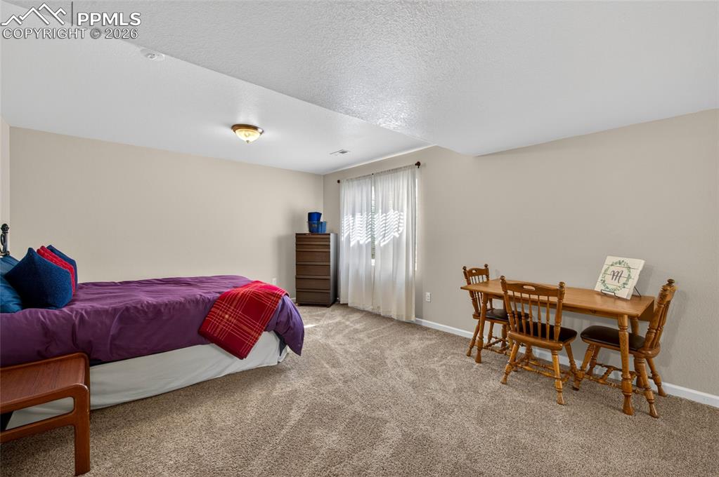 Image 34 of 46: Bedroom