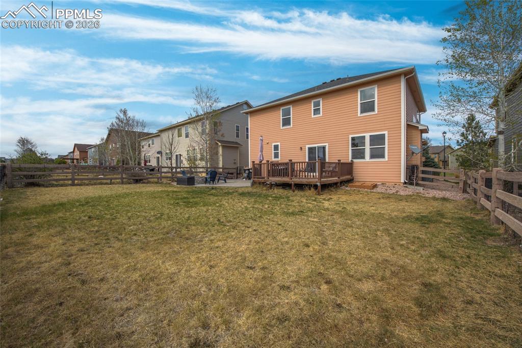 Image 37 of 46: Back of Structure