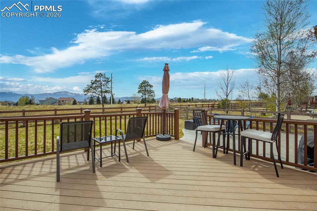 Image 38 of 46: Deck