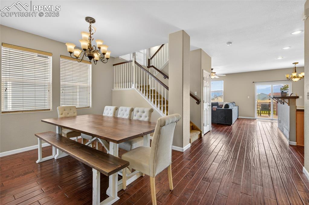 Image 9 of 46: Dining Area