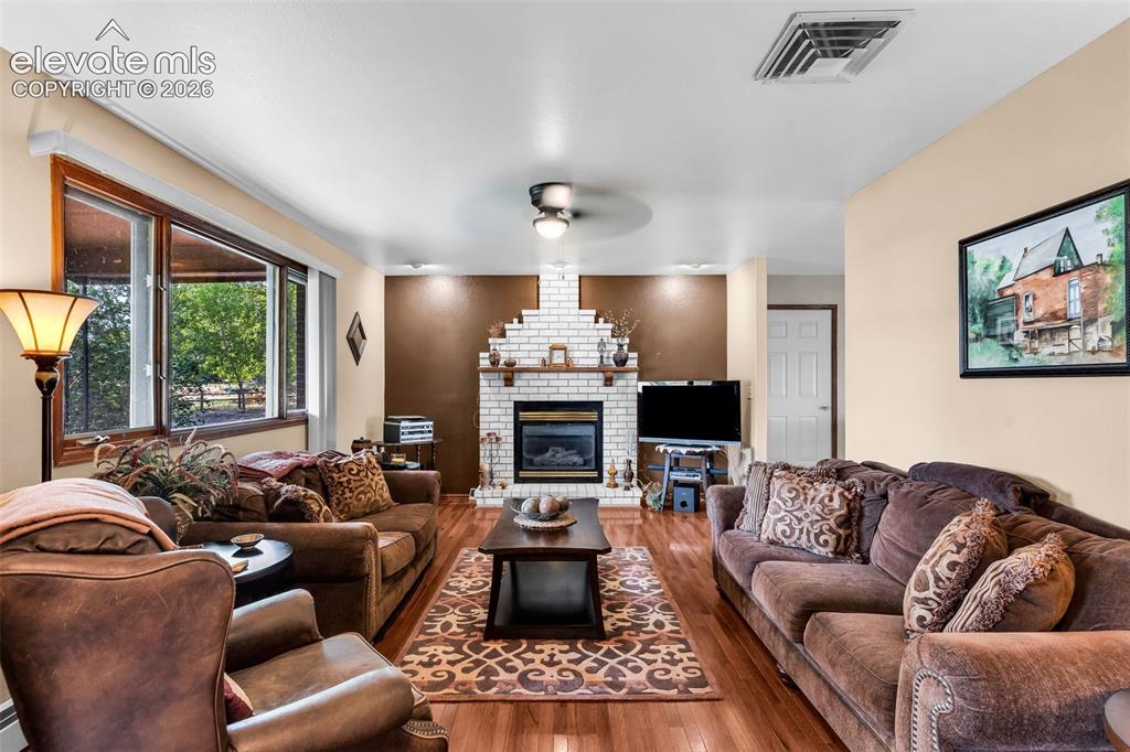 Image 11 of 50: Living Room