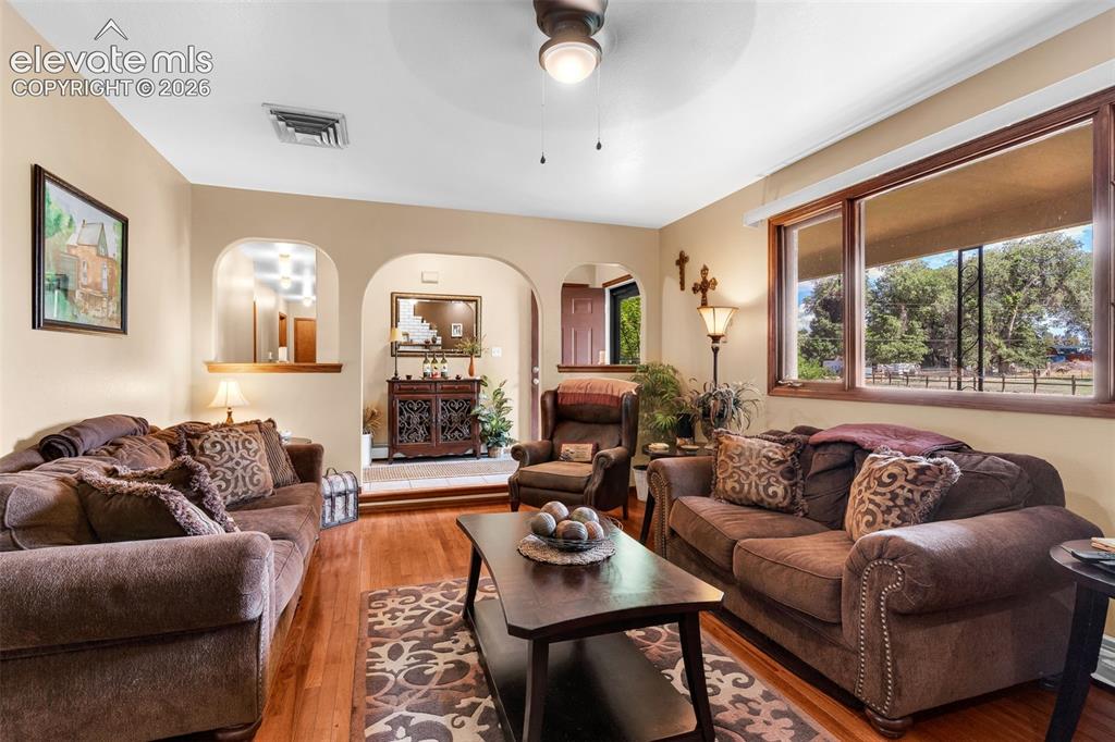 Image 12 of 50: Living Room