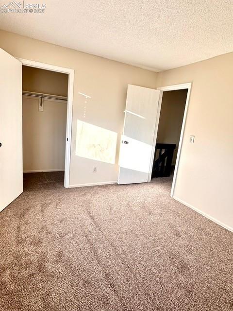 Image 13 of 20: Bedroom