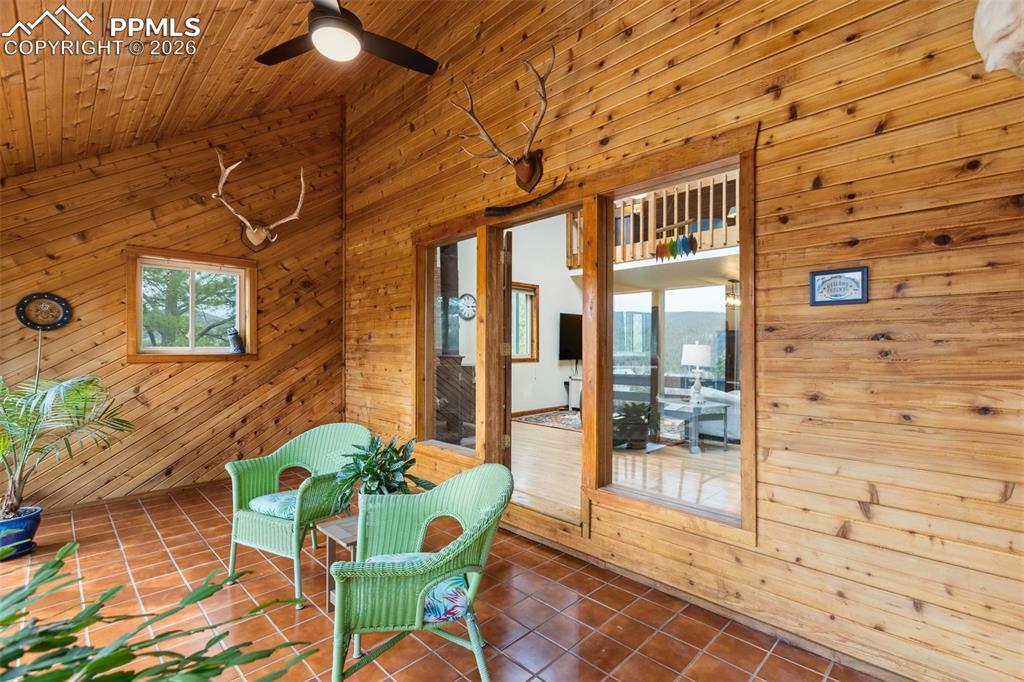 Image 13 of 50: Sun Room