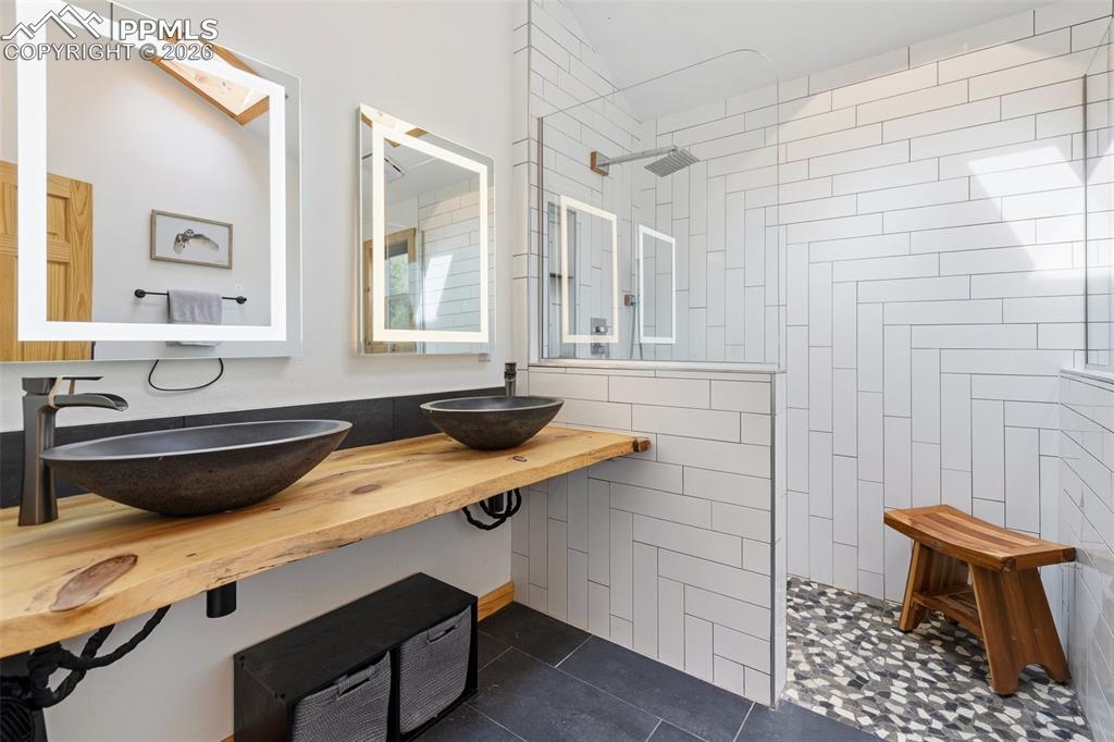 Image 24 of 50: Master Bathroom