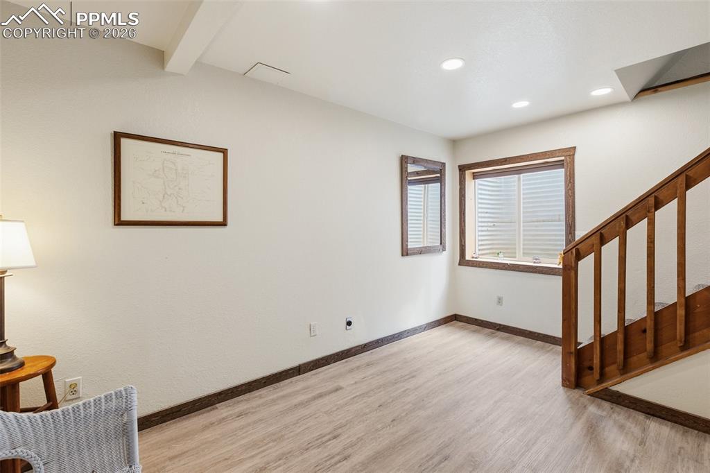 Image 43 of 50: Family Room