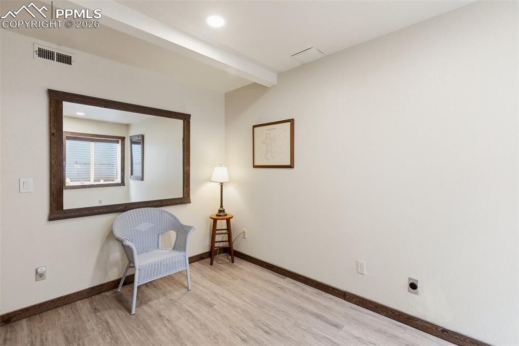 Image 45 of 50: Family Room