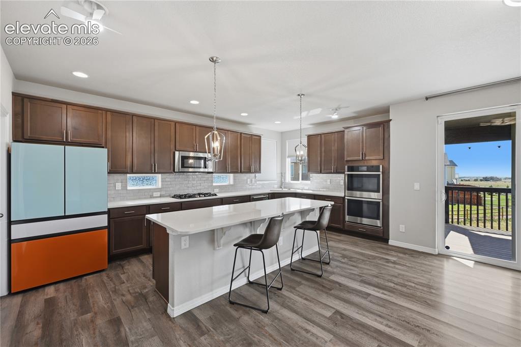 Image 12 of 50: Kitchen