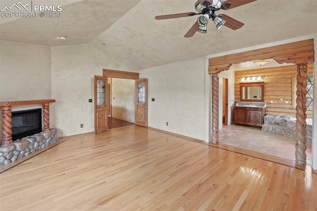 Image 20 of 50: Master Bedroom