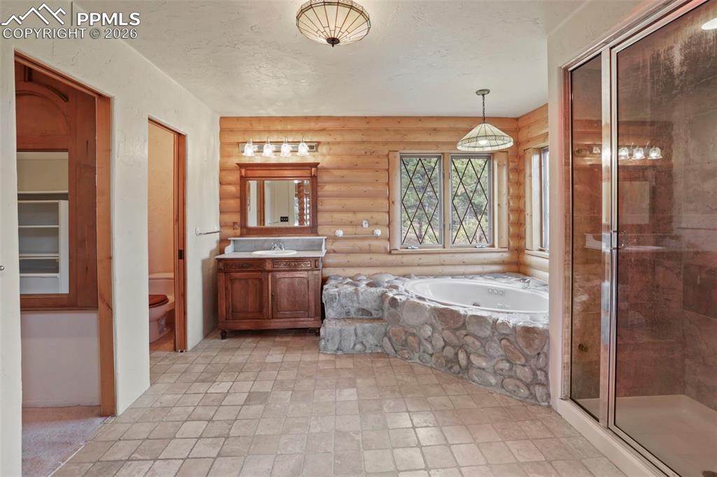 Image 21 of 50: Master Bathroom