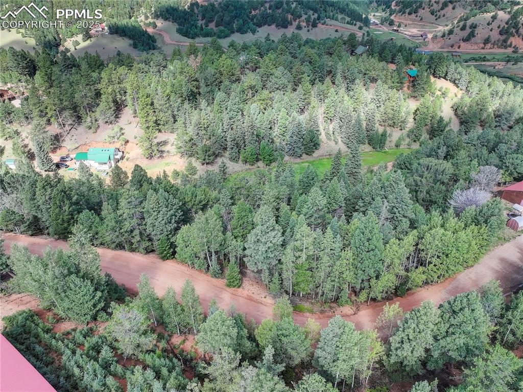 Image 7 of 10: 0.7 acre parcel