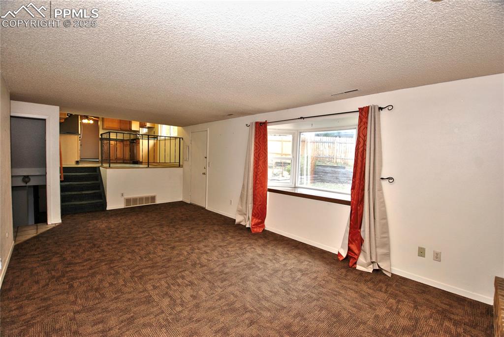 Image 17 of 33: Family Room