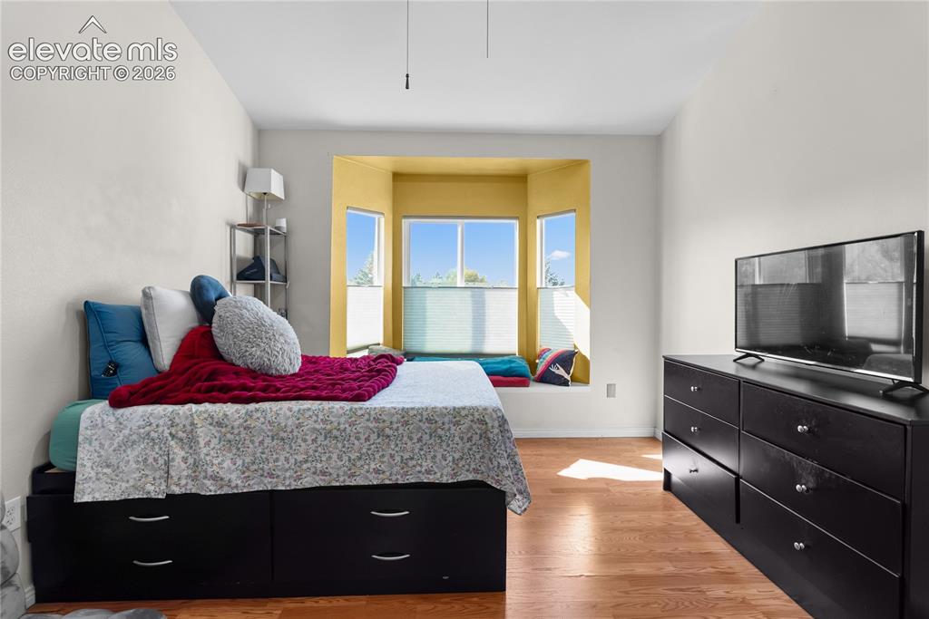 Image 9 of 25: Master Bedroom