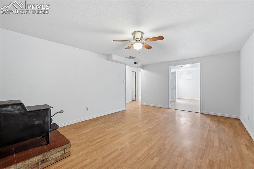 Image 20 of 32: Connects to Bedroom 3