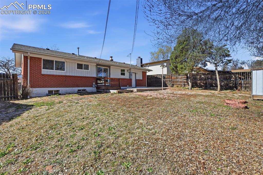 Image 28 of 32: Spacious and fully fenced in!