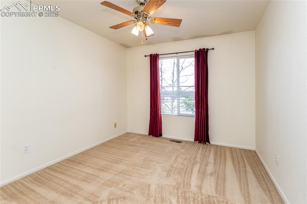 Image 35 of 47: Bedroom