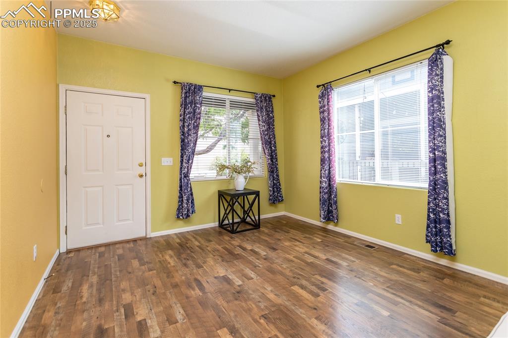 Image 8 of 47: Entry