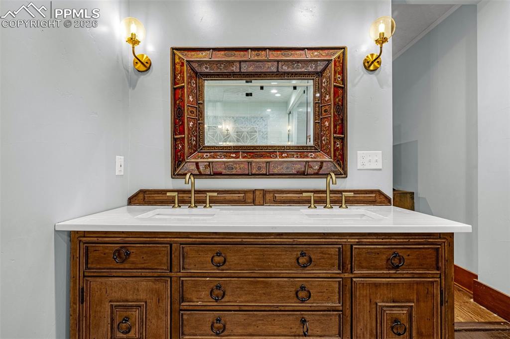 Image 27 of 50: Incredible custom room-sized closet