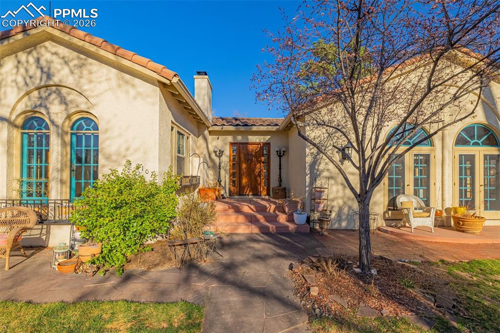 Image 3 of 50: Inside the front gates