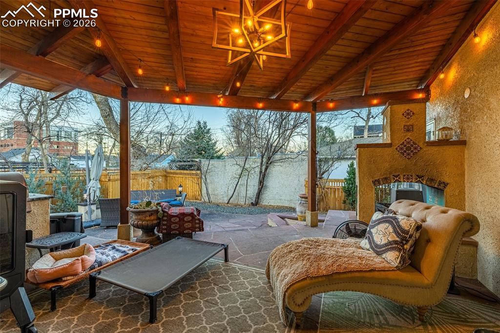 Image 44 of 50: Patio