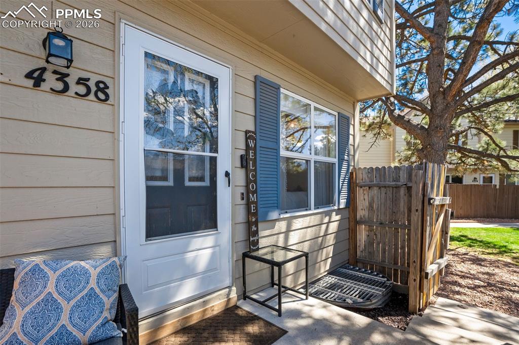 Image 2 of 34: Entry