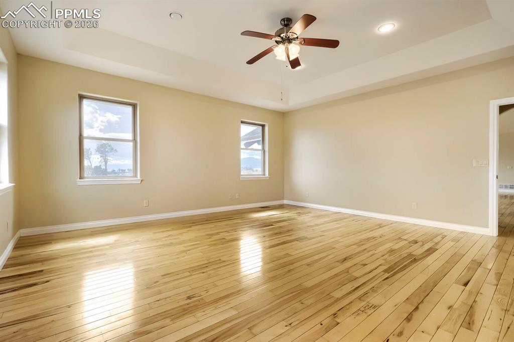 Image 18 of 48: Master Bedroom