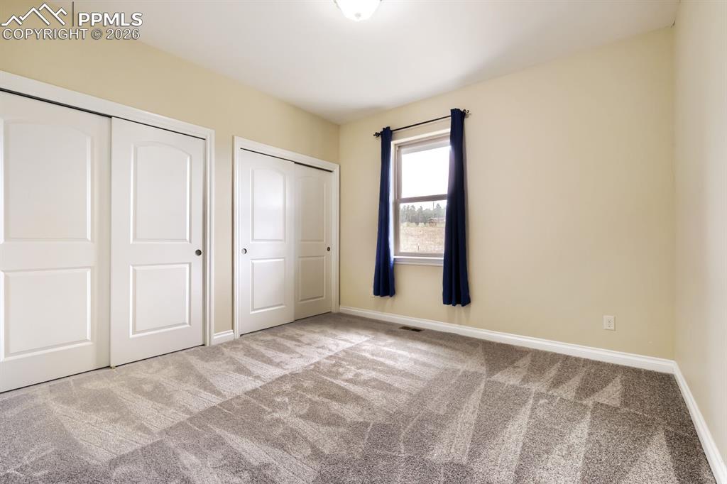 Image 26 of 48: Bedroom