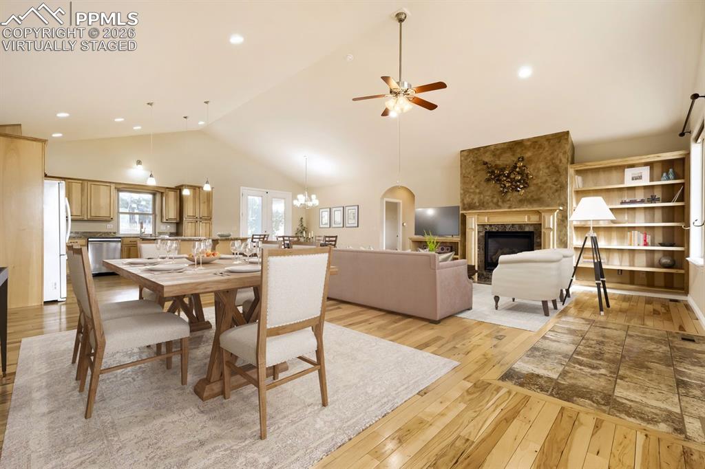 Image 8 of 48: Virtually Staged