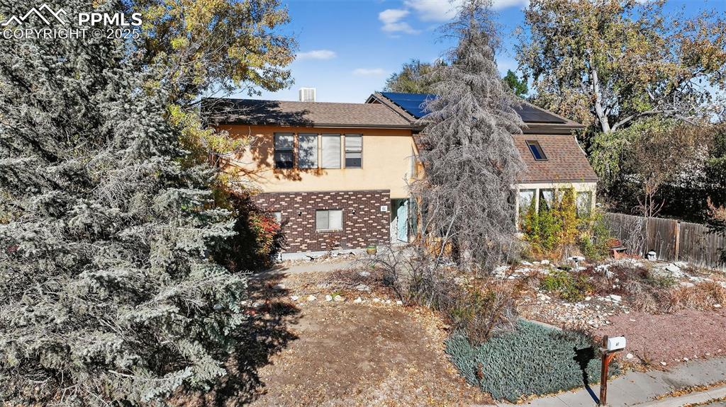 Image 23 of 25: Front of Structure