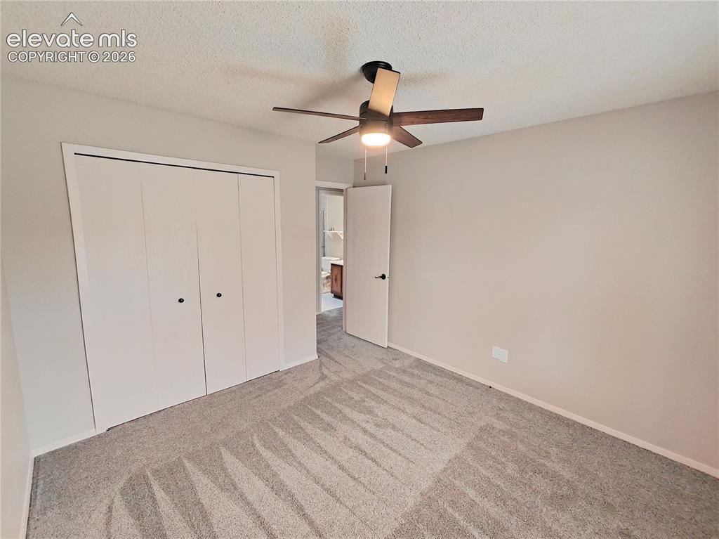 Image 18 of 40: Bedroom
